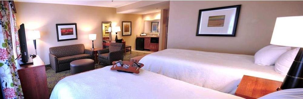 Hampton Inn & Suites Харлинген Номер фото