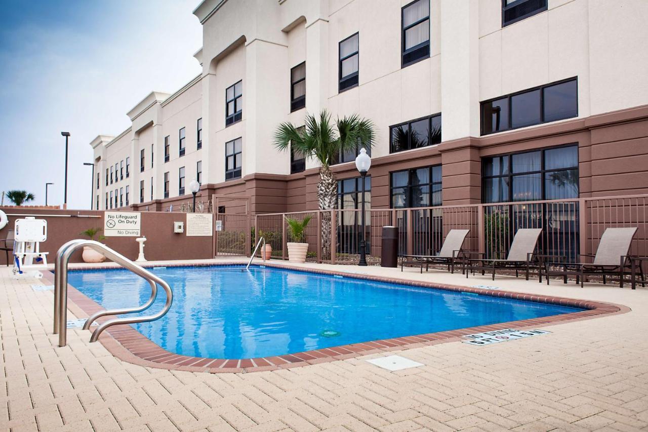 Hampton Inn & Suites Харлинген Экстерьер фото